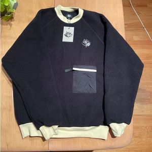 Men’s Mesner Sherpa High Neck Magenta Skateboards Sweater (size small)